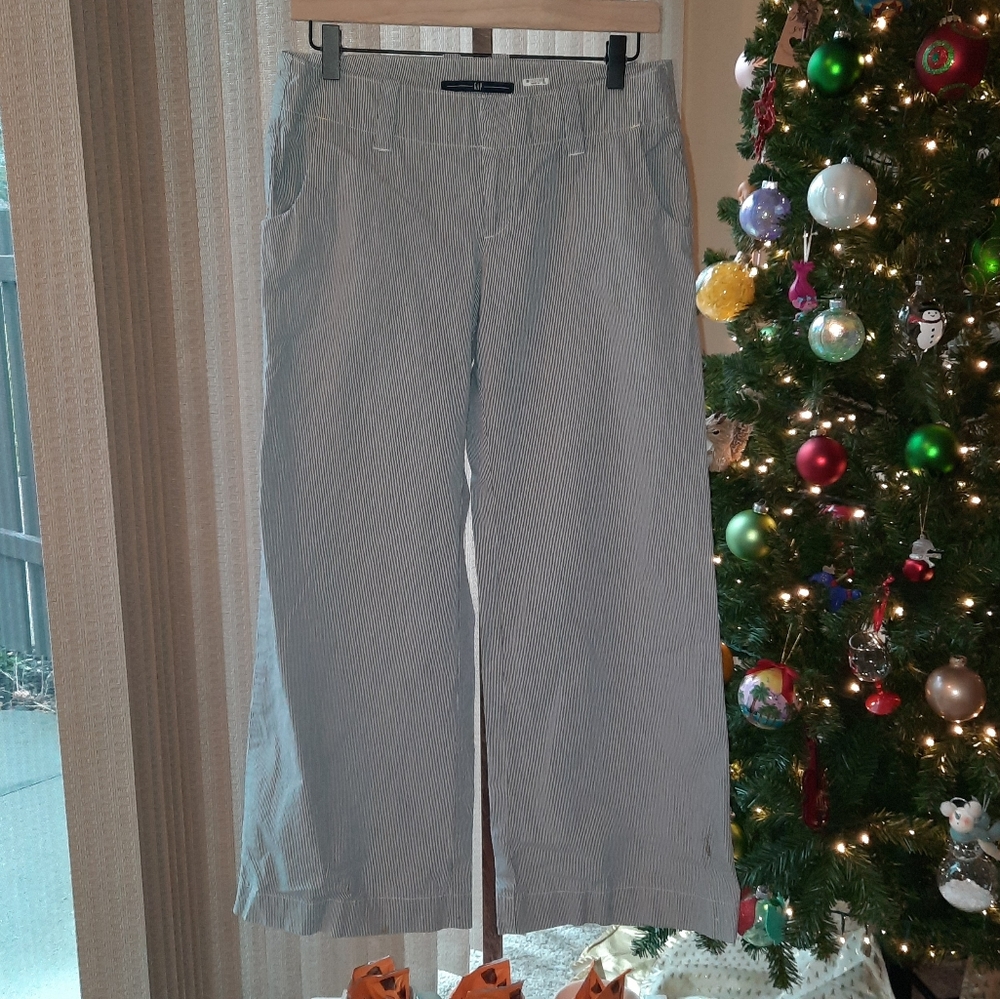 Gap sz 4 striped cropped pants